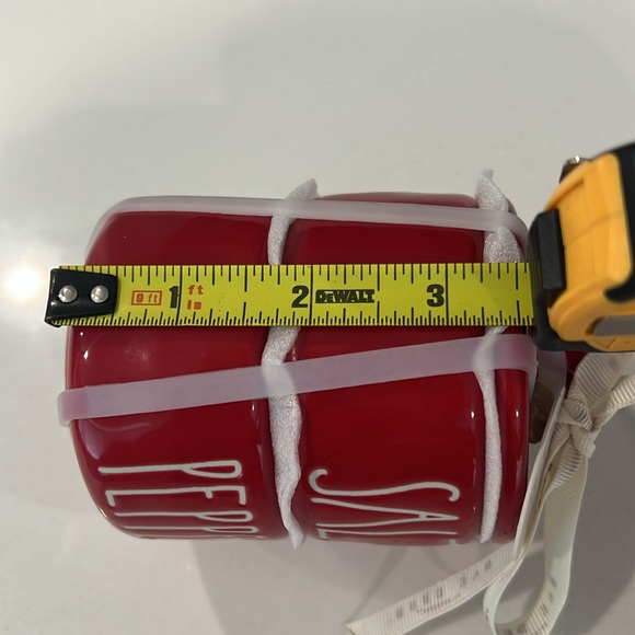 Cute. Rae Dunn SALT PEPPER. - Picture 7 of 13